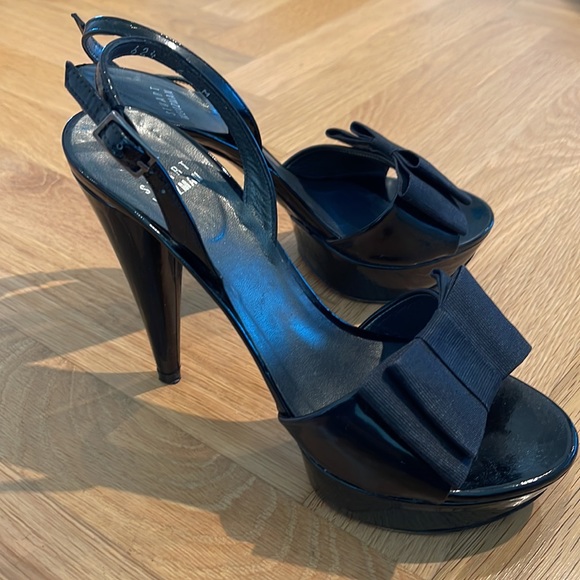 **SOLD** Stuart Weitzman 4.5” platform heel in satin black with fabric bow front - Picture 2 of 5